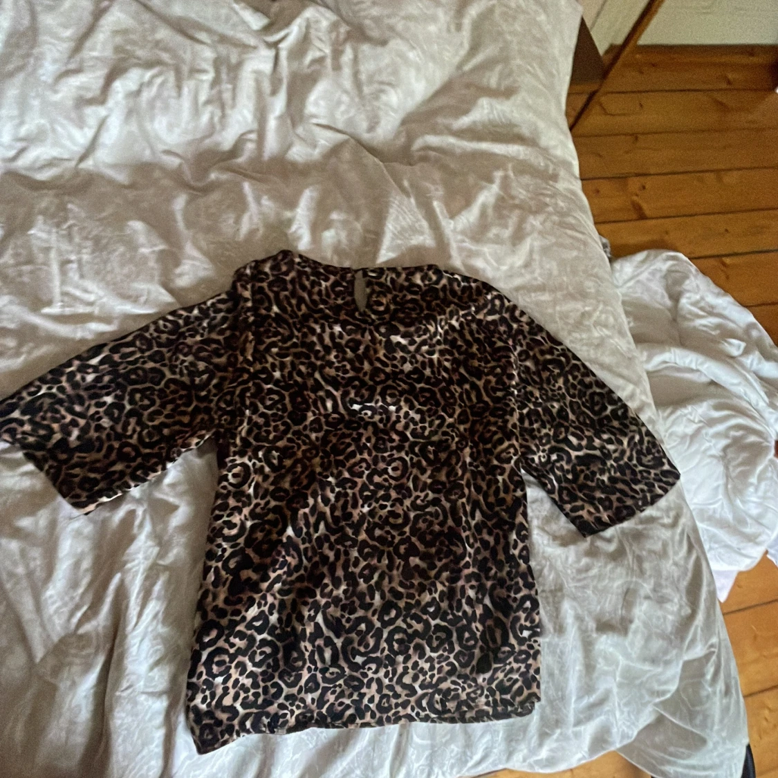 Leopardmönstrad blus från Ellos - 2