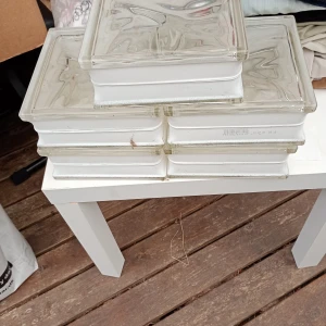 Glasblock vita - 5 stycken Glasblock med måtten 19x19x19x19 cm stora. Hämtas i Skene alt skickas . oanvända 