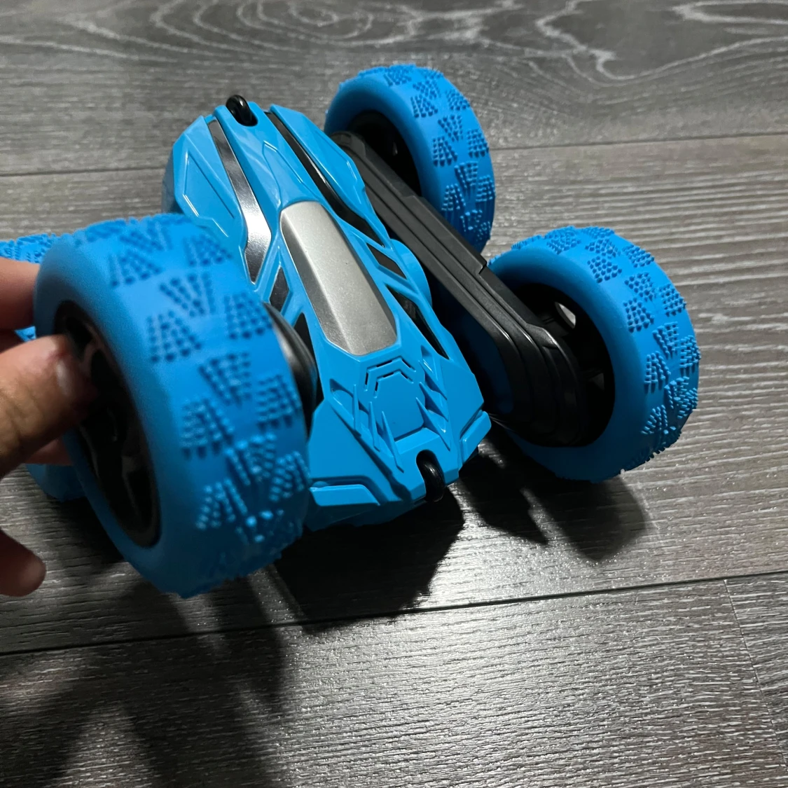 Blå leksaksbil  - 2