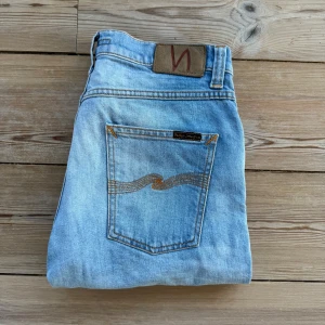 Nudie Jeans - Nudie Jeans (Lean Dean) | Size: W29 L32 | Skick: 9/10, inga tydliga defekter | Hör av dig vid frågor och funderingar | Vänliga hälsningar!