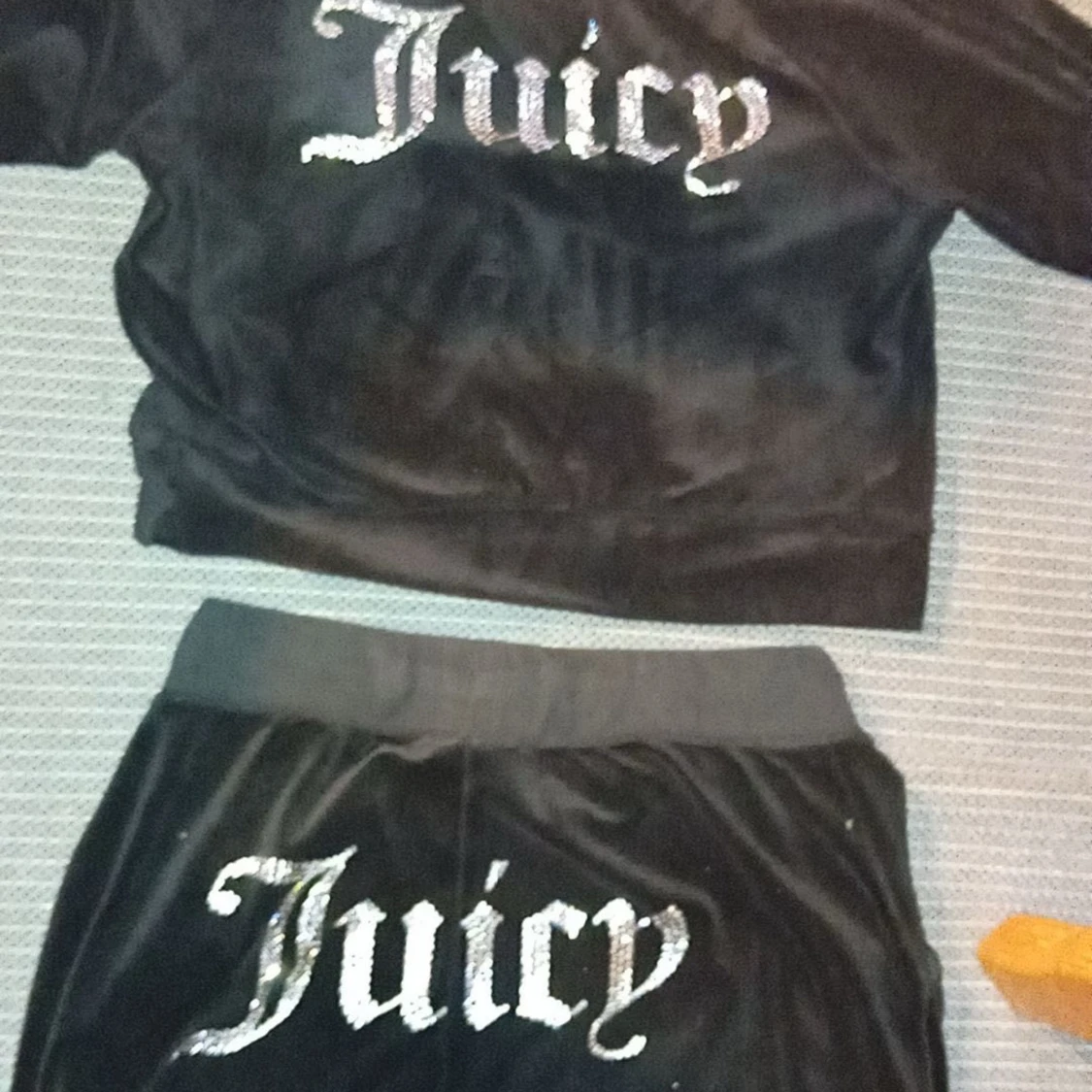 Juicy Couture svart velour set - 1