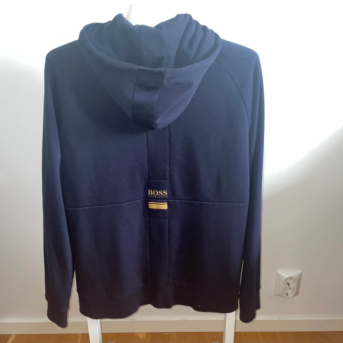 Mörkblå hoodie från Hugo Boss - 1