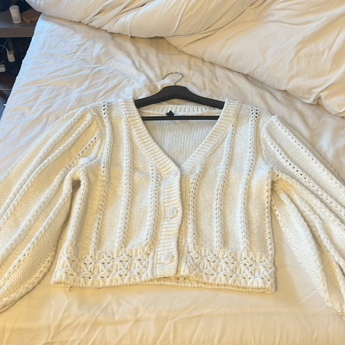 Vit stickad kofta från H&M Divided XS