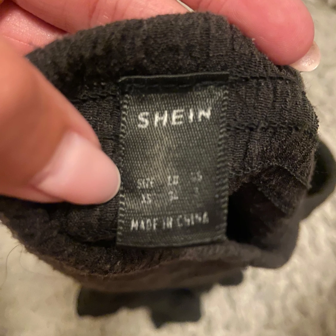 Svart volangkjol från SHEIN - 1