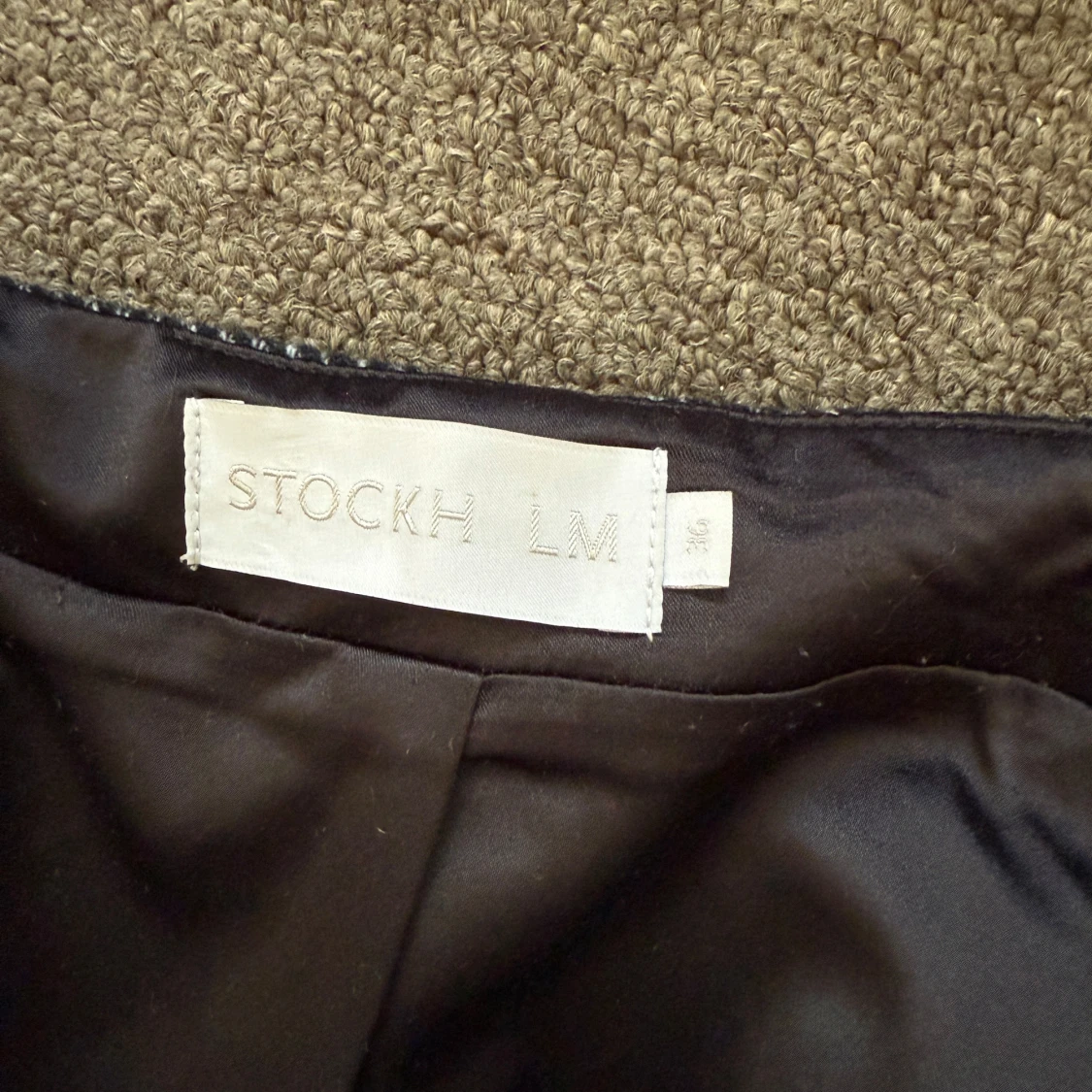 Grå kortkjol med slits från Stockh LM - 3