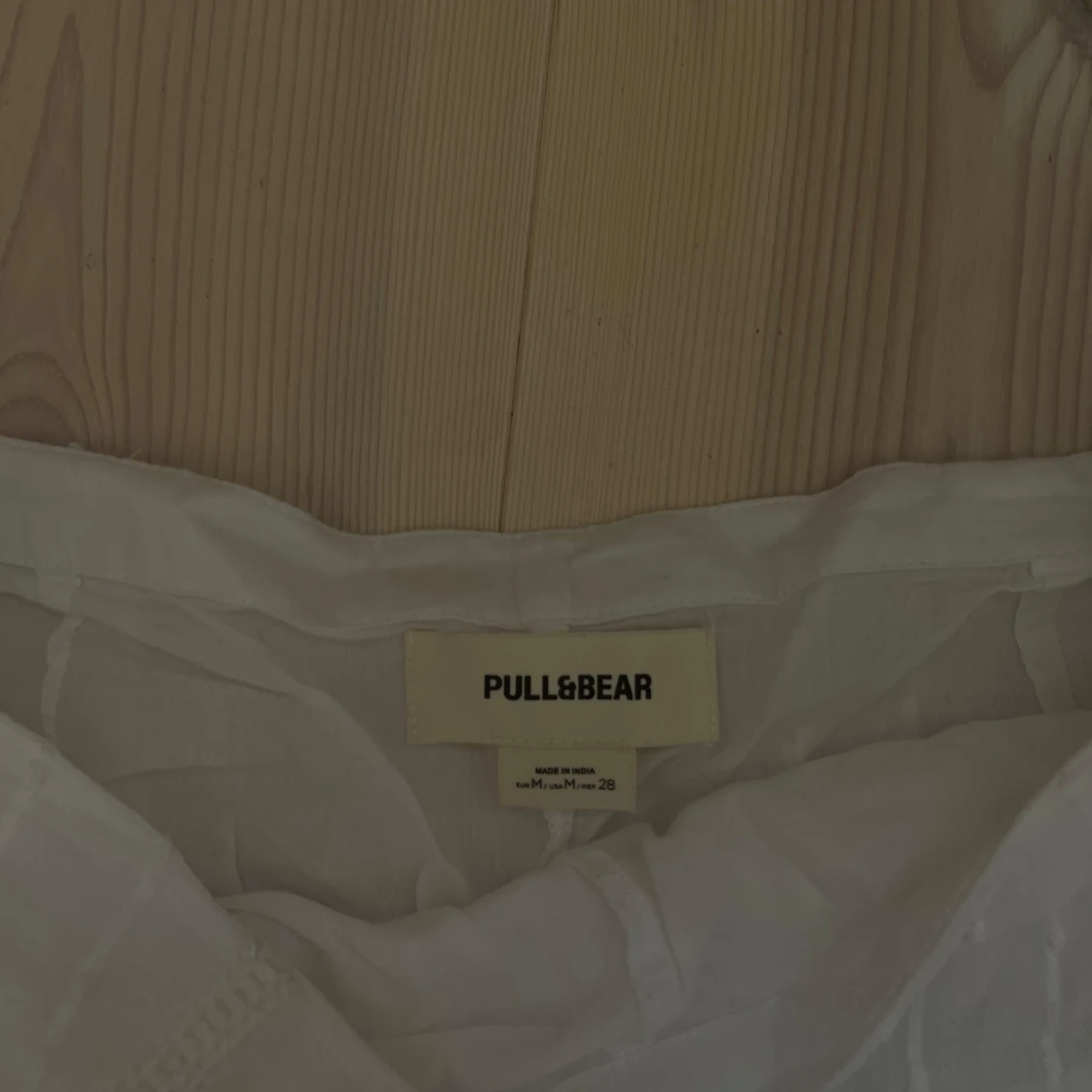 Vit volangkjol från Pull&Bear - 2