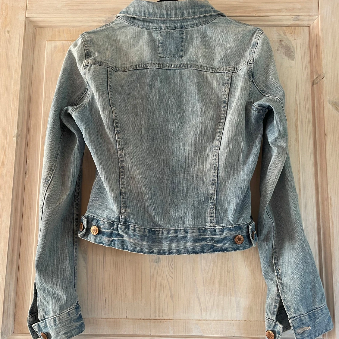 Ljusblå jeansjacka från H&M - 2