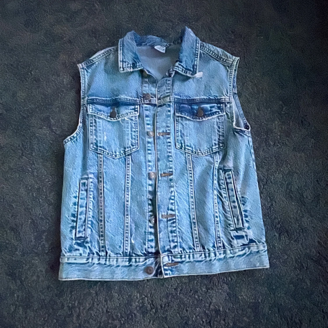 Ljusblå jeansväst 80's Edition