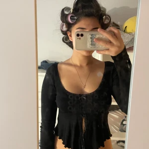 Långärmad tröja  - Långärmad tröja från ginatricot ej använd utan prislapp 