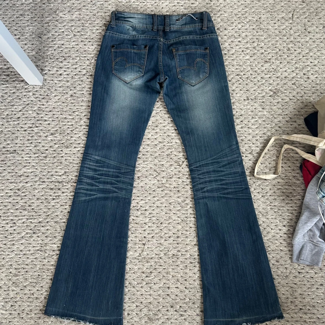 Blå bootcut jeans från Rebelseven - 1