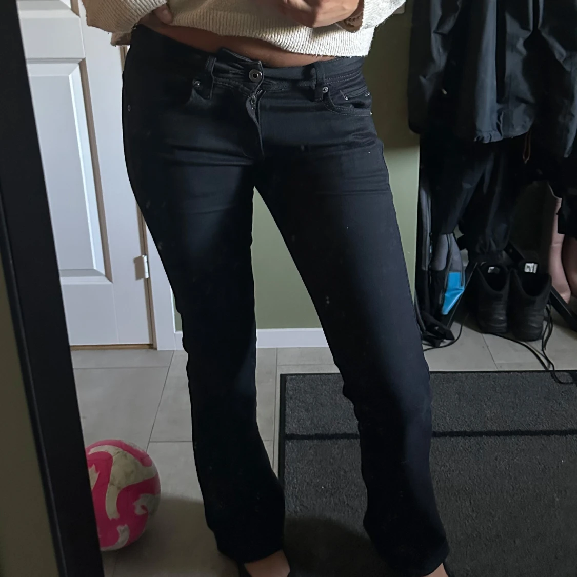 Svarta bootcut jeans - 2