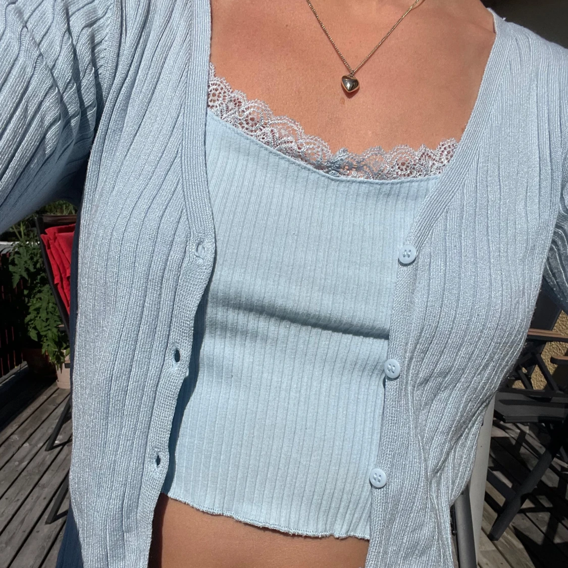Ljusblå ribbad kofta med v-ringning - 3
