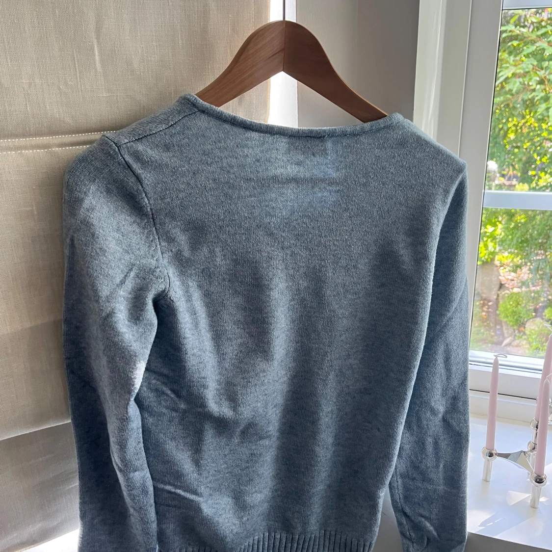 Ljusblå stickad tröja från Vila - 1