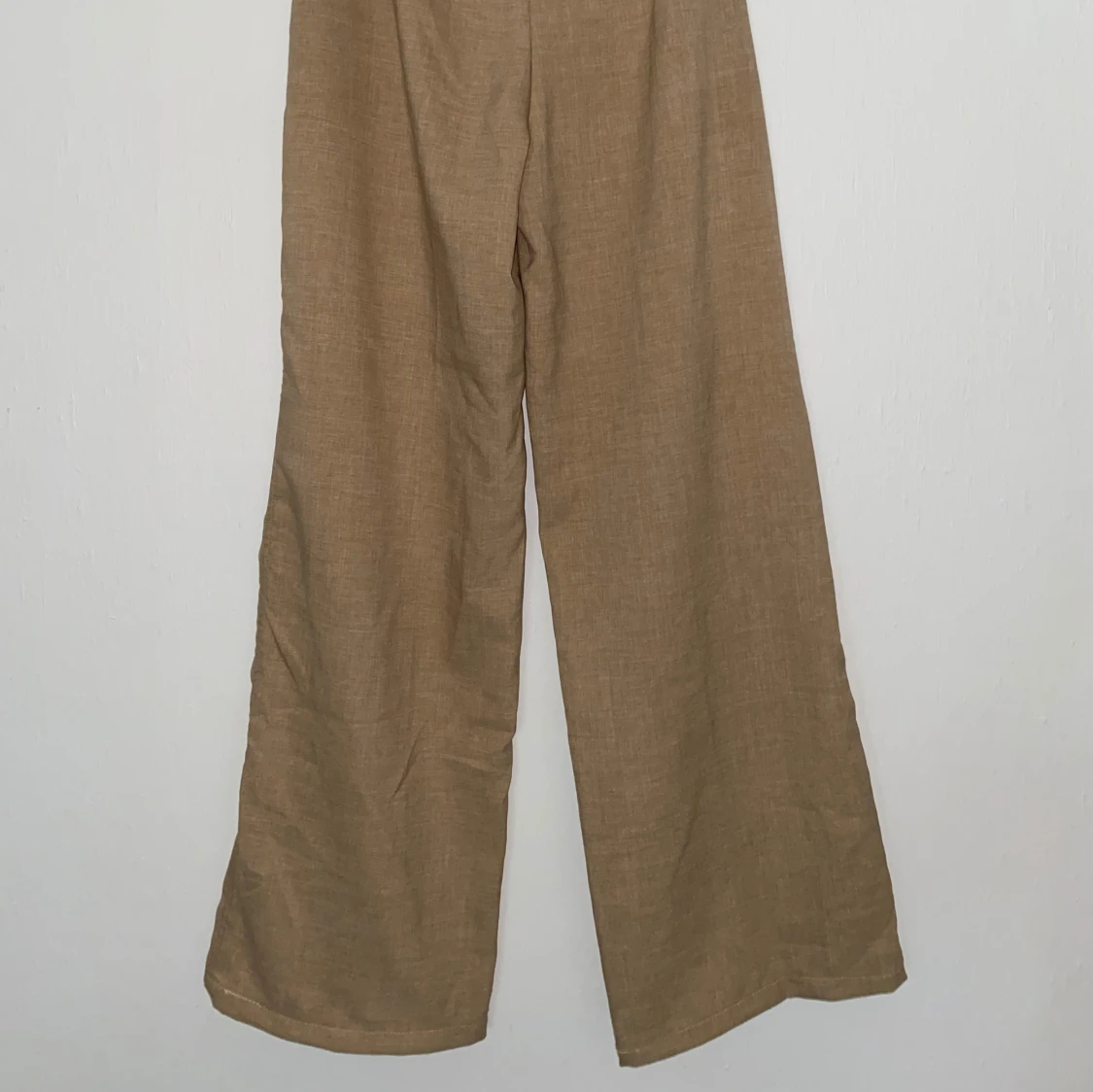 Beiga kostymbyxor från Bershka - 4