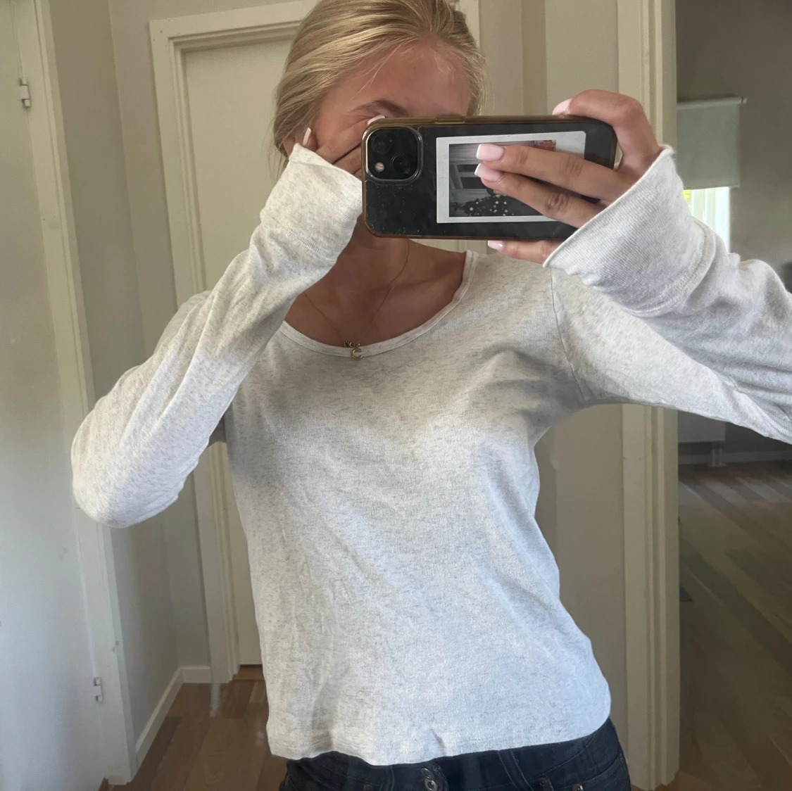 Vit långärmad tröja i bomull