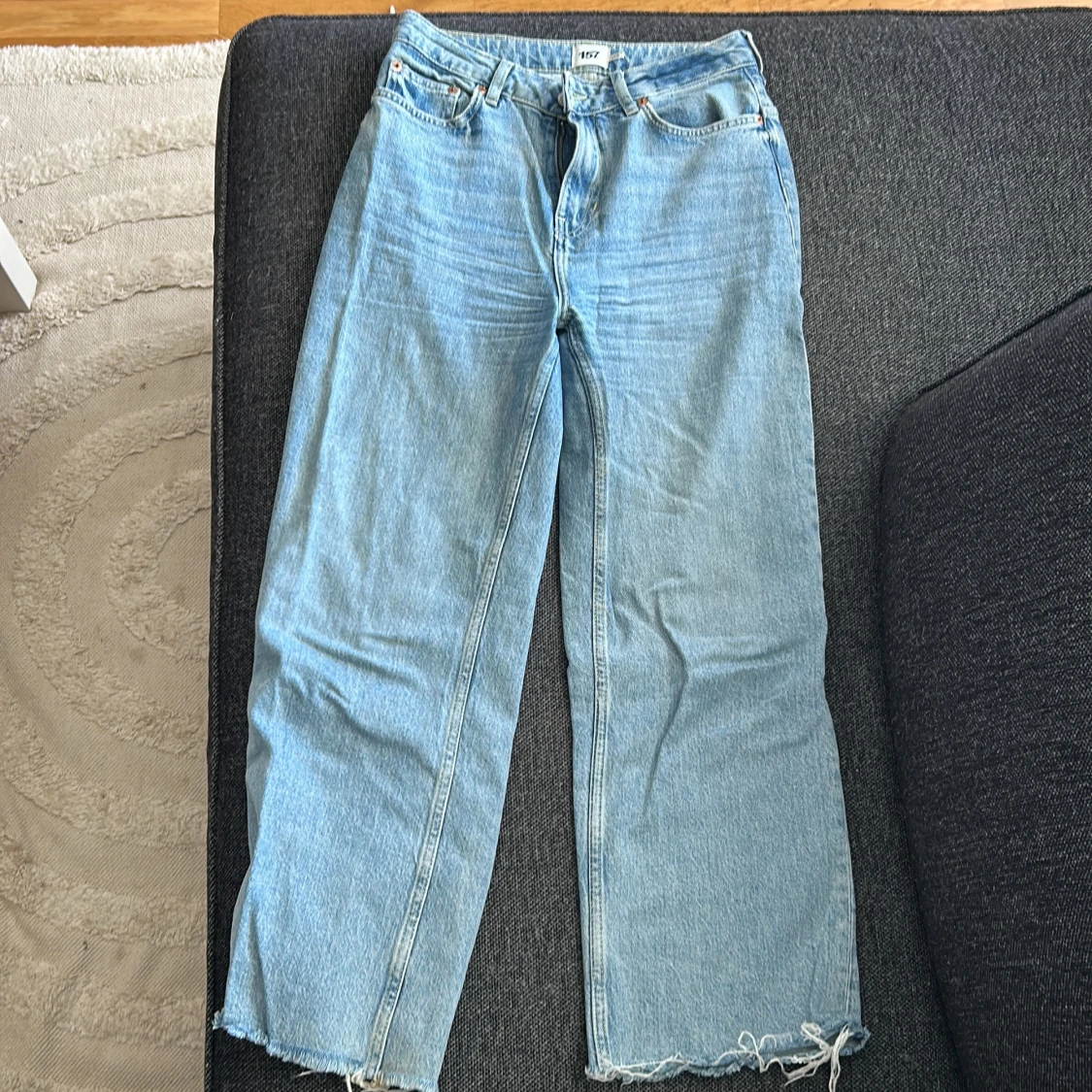 Ljusblå jeans