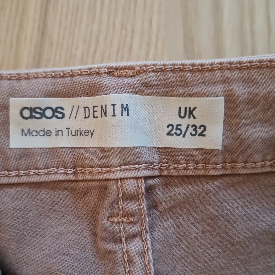 Oanvända beige skinny jeans från ASOS - 1