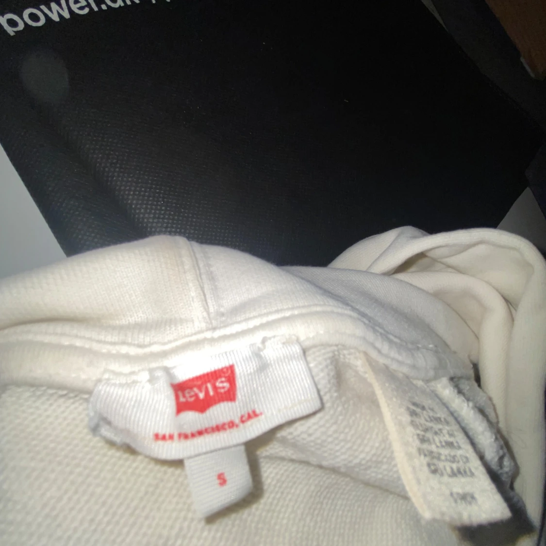 Vit Levi's hoodie med logga - 2