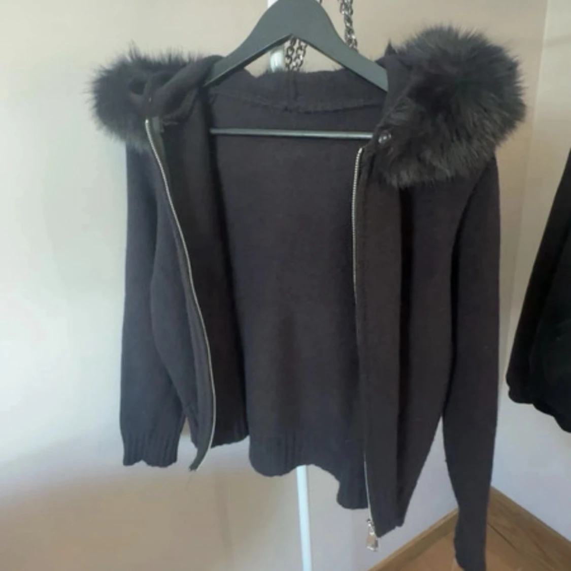 Svart stickad jacka  - 4