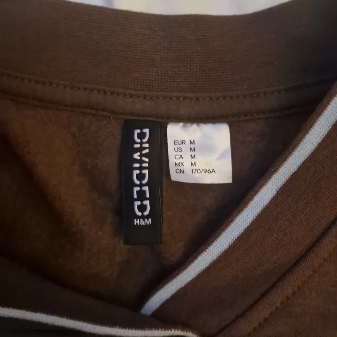 Brun cropped tröja  - 2