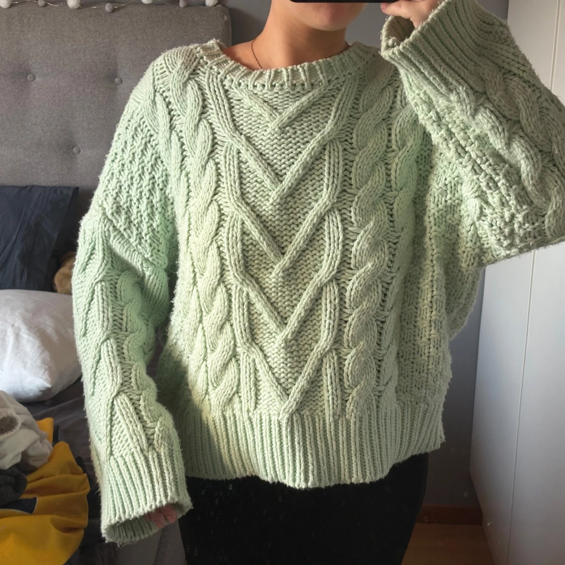 Ljusgrön stickad kabeltröja - 1