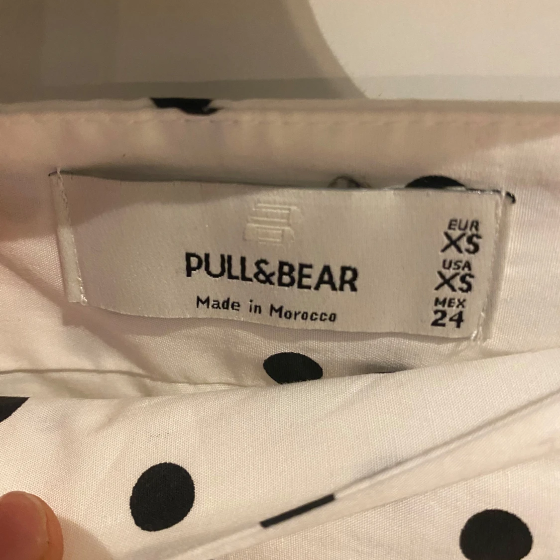 Vit prickig kjol från Pull&Bear - 2