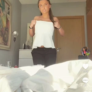 Vit topp - Jätte söt topp🤍