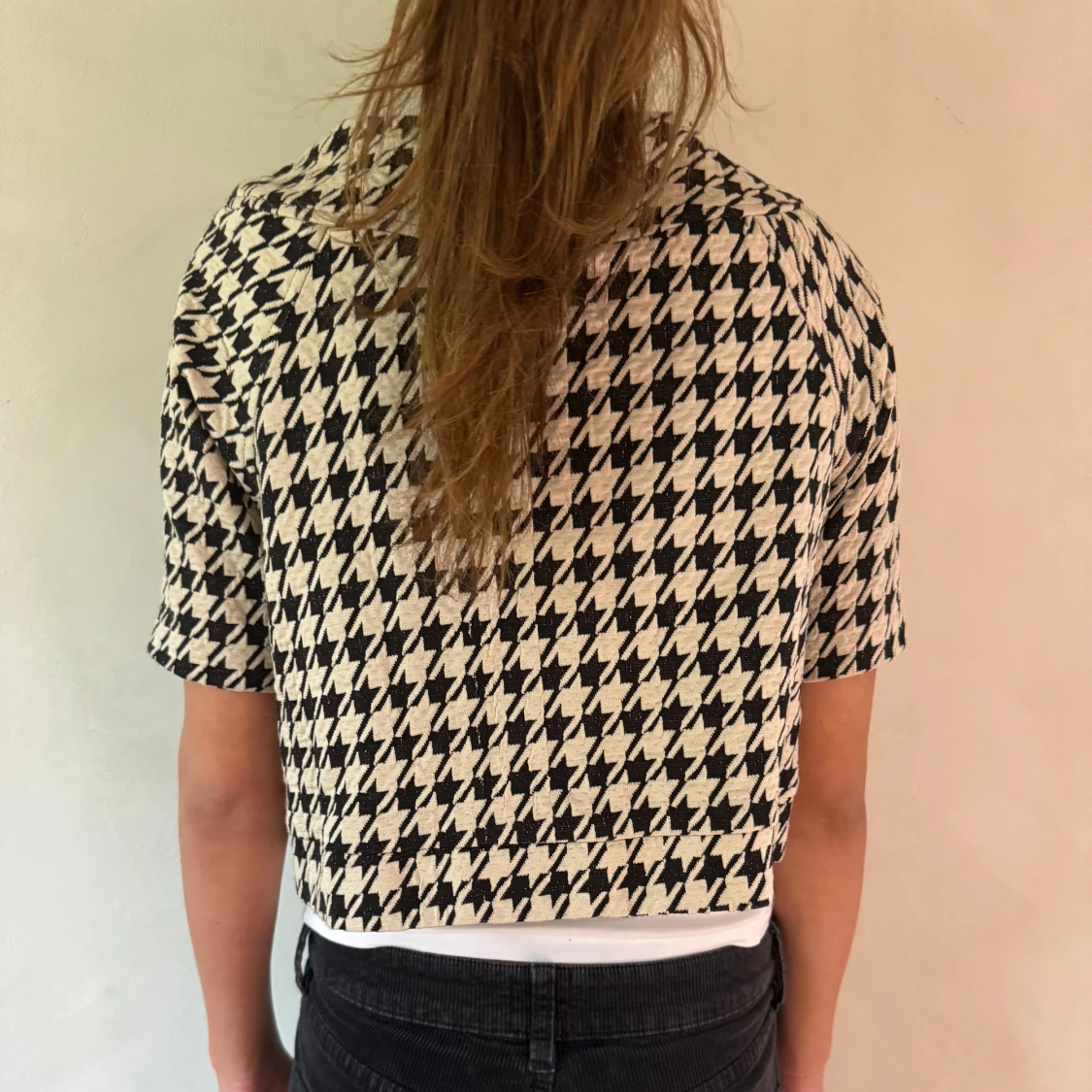 Svartvit rutig croppad kavaj - 2