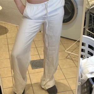 Linnebyxor - Linnebyxor stl xs. Helt nya med lappen kvar. Skriv privat vid intresse💘