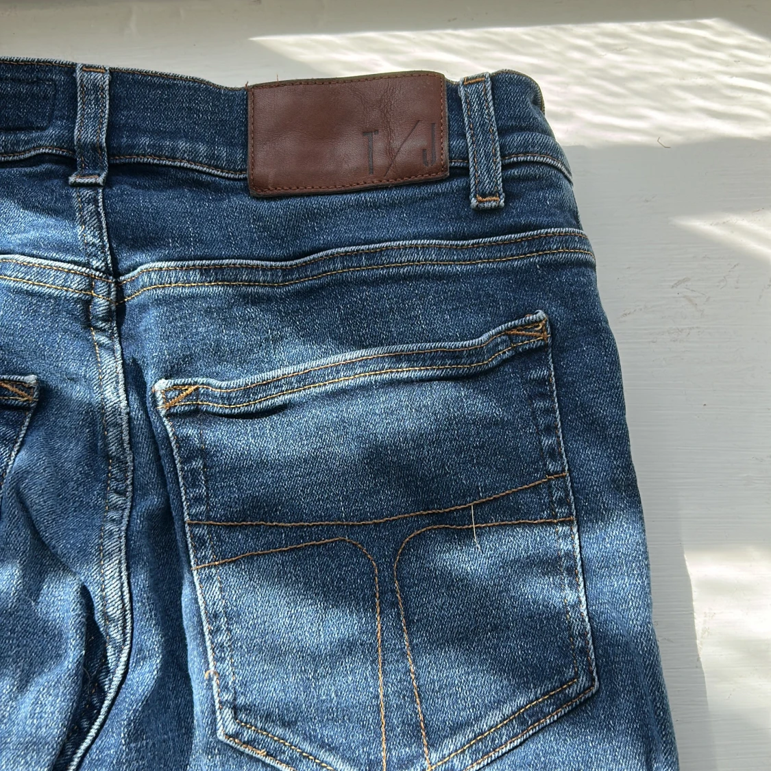 Blå jeans från Tiger of Sweden - 4