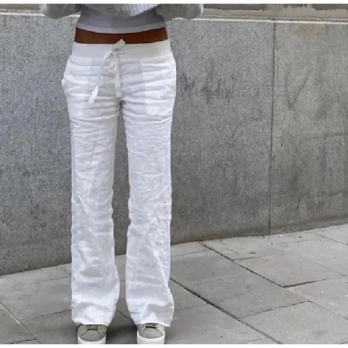 Vita linnebyxor från Alobha - 1