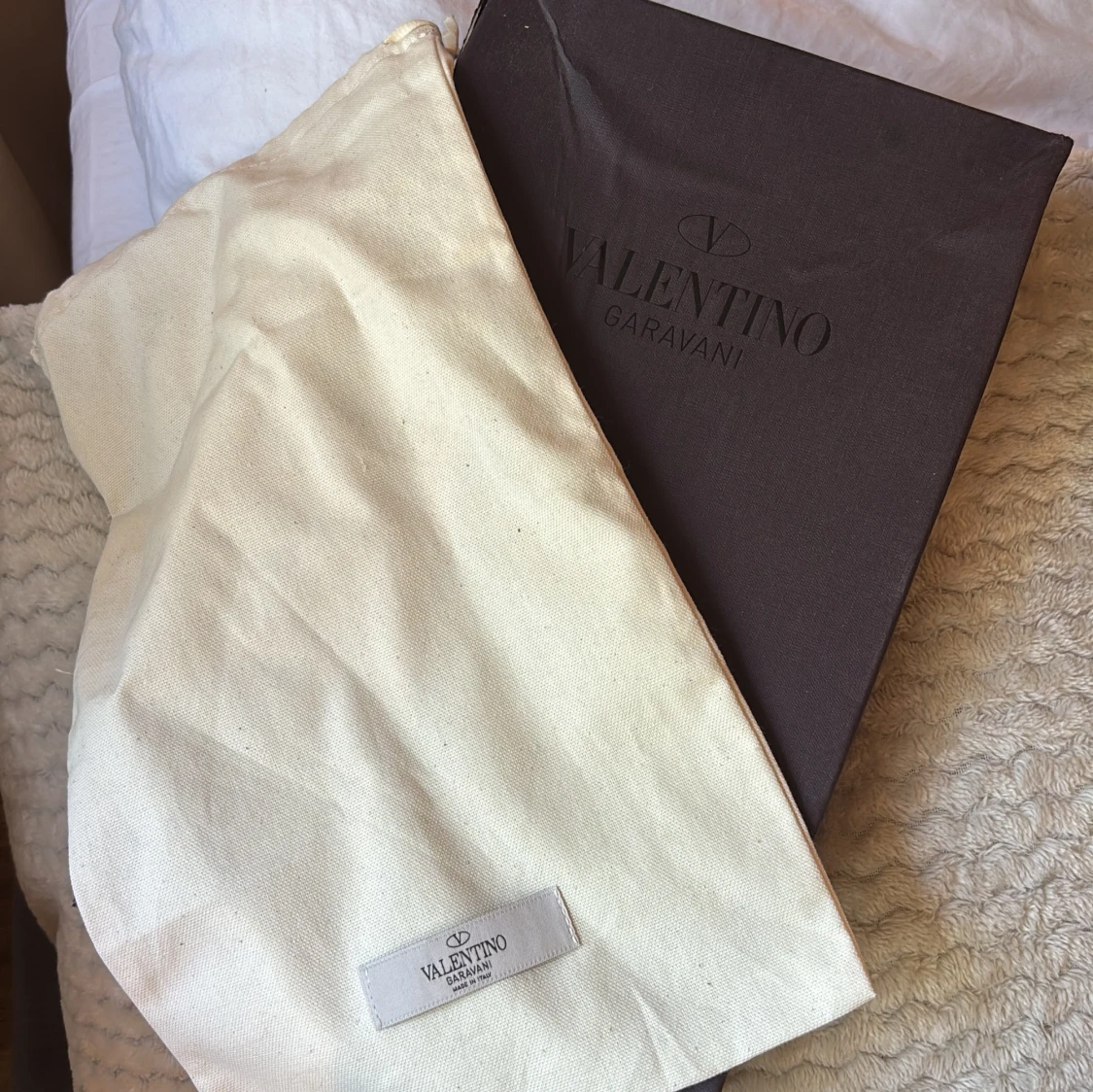 Blåa Valentino Garavani sneakers med vita detaljer - 2