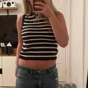 Randig stickad topp - Supersnygg stickad topp💞