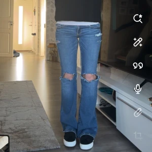 Lågmidjade Jeans  - Dem är i storlek 164 men passar en 34/36 xs/s