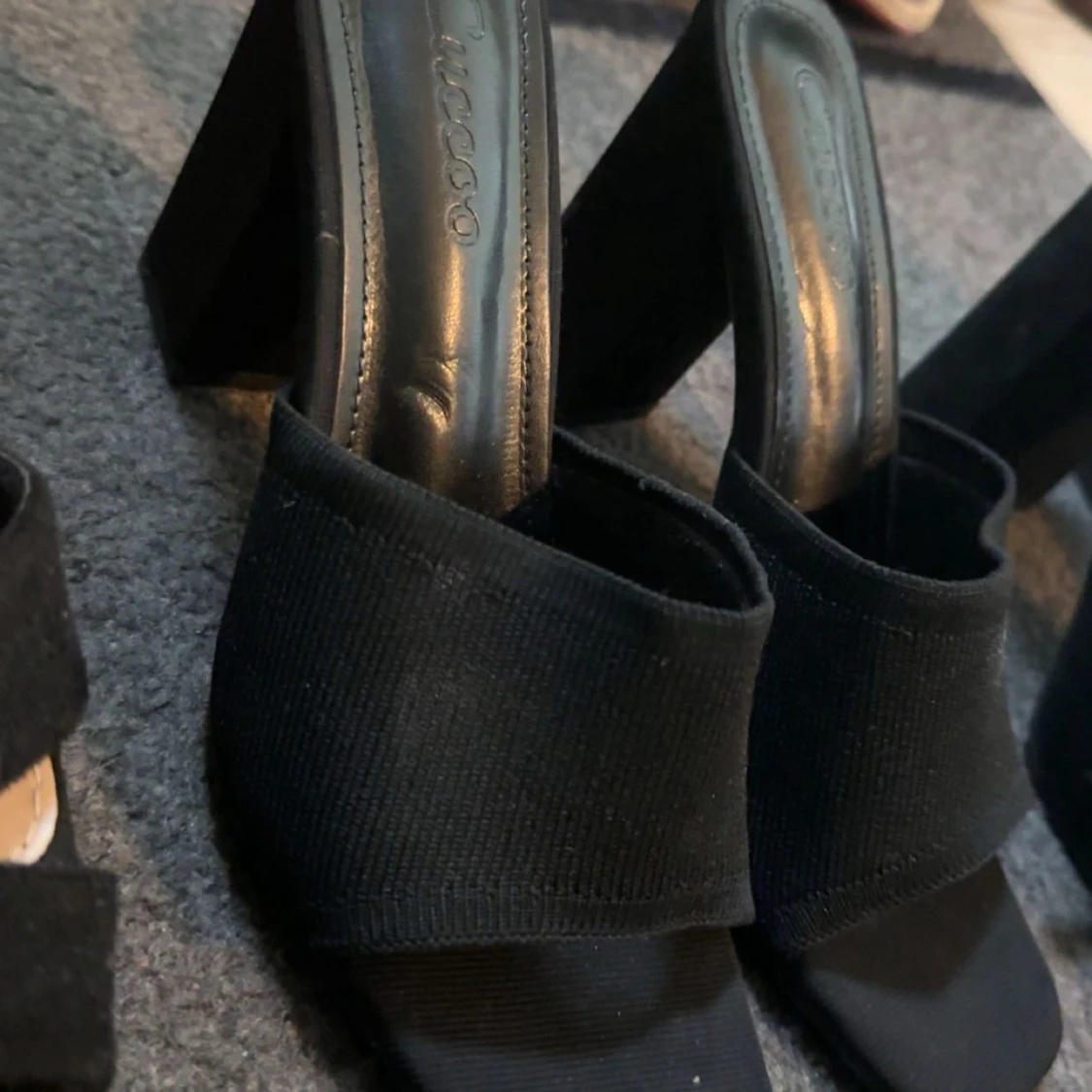 Svarta klackskor - 2