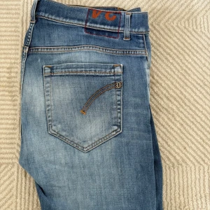 Dondup jeans  - Säljer dondup jeans i bra skick! Storlek 32 