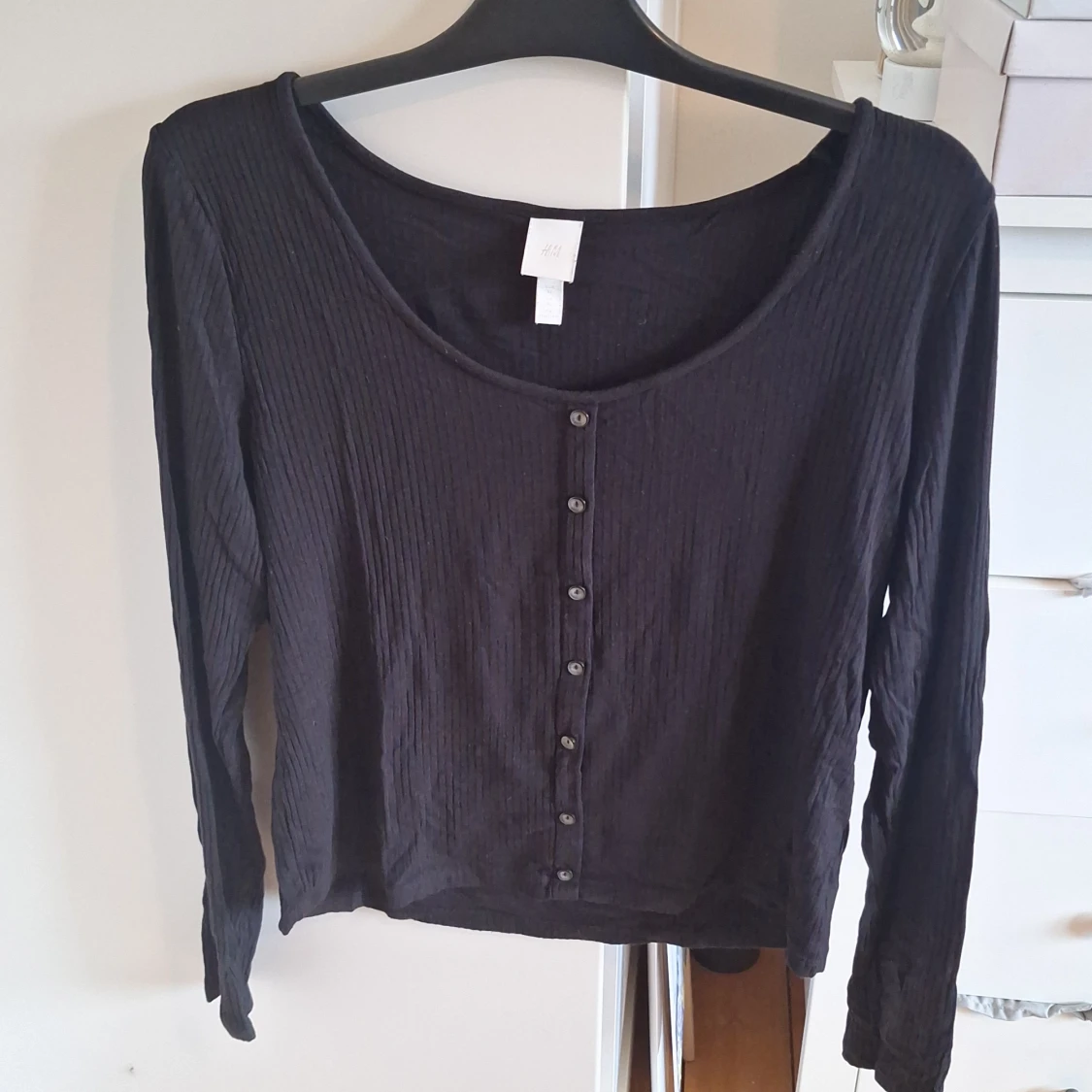 Svart ribbad tröja från H&M