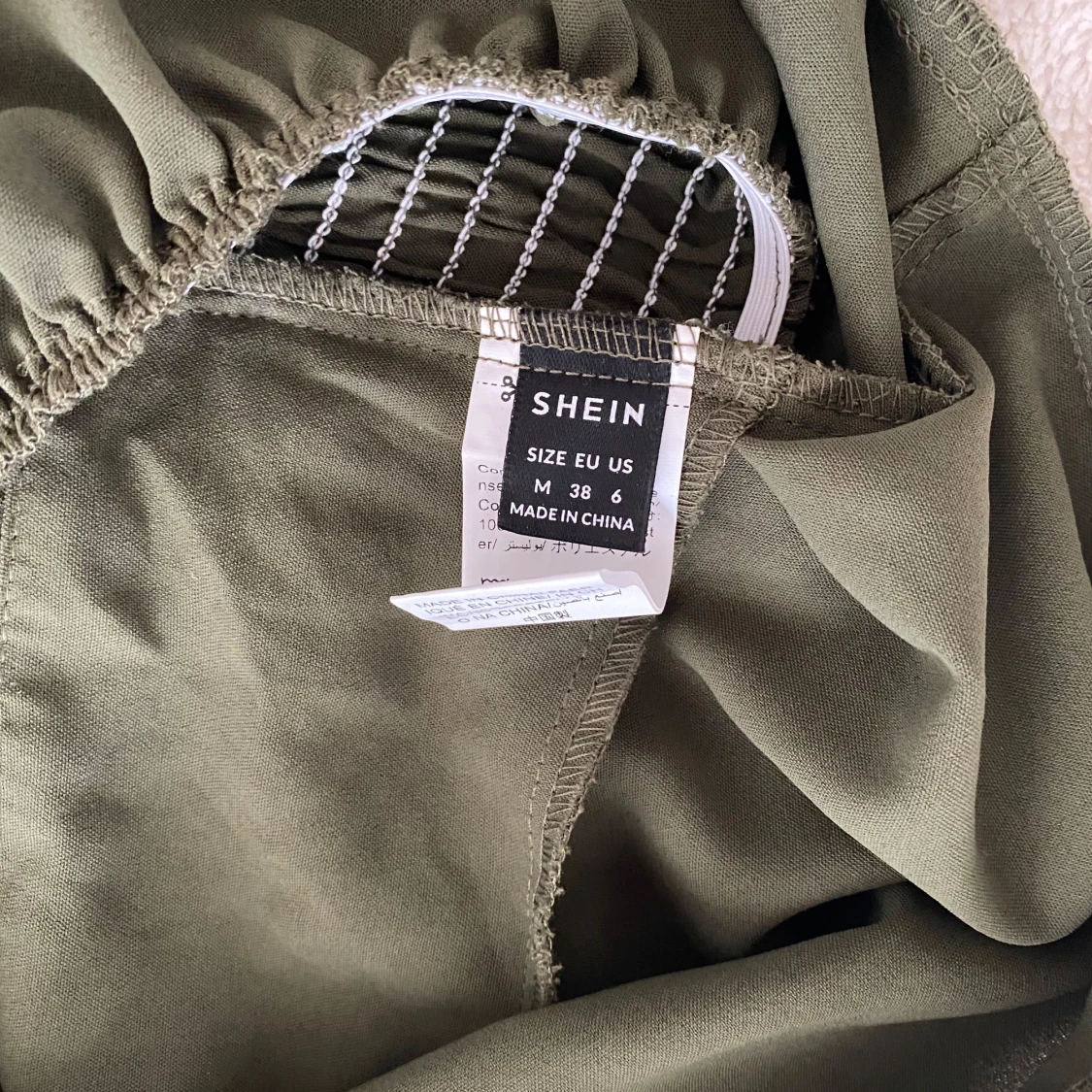 Olivgrön offshoulder topp från SHEIN - 2