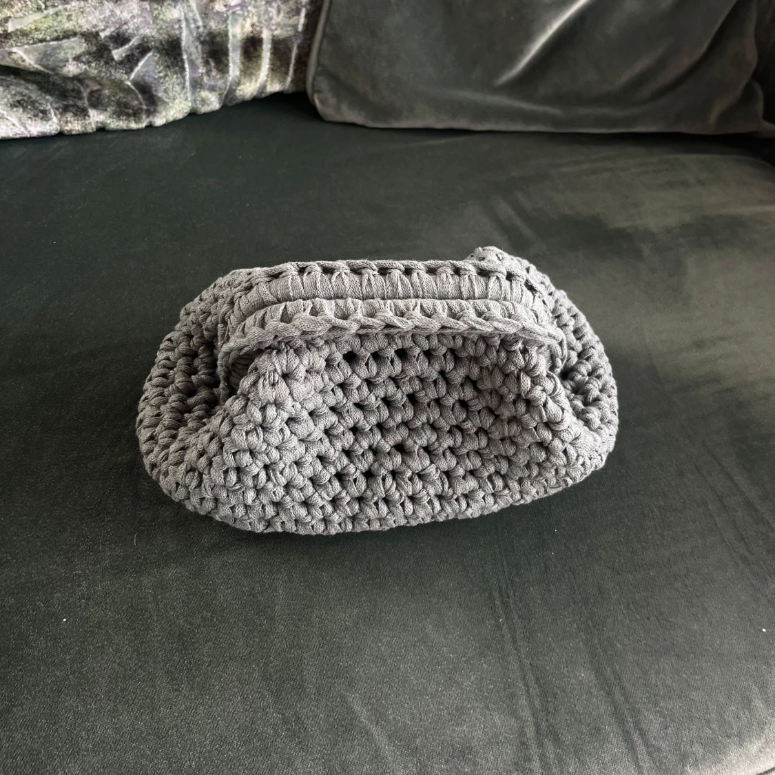 Handgjord stickad clutch  - 1