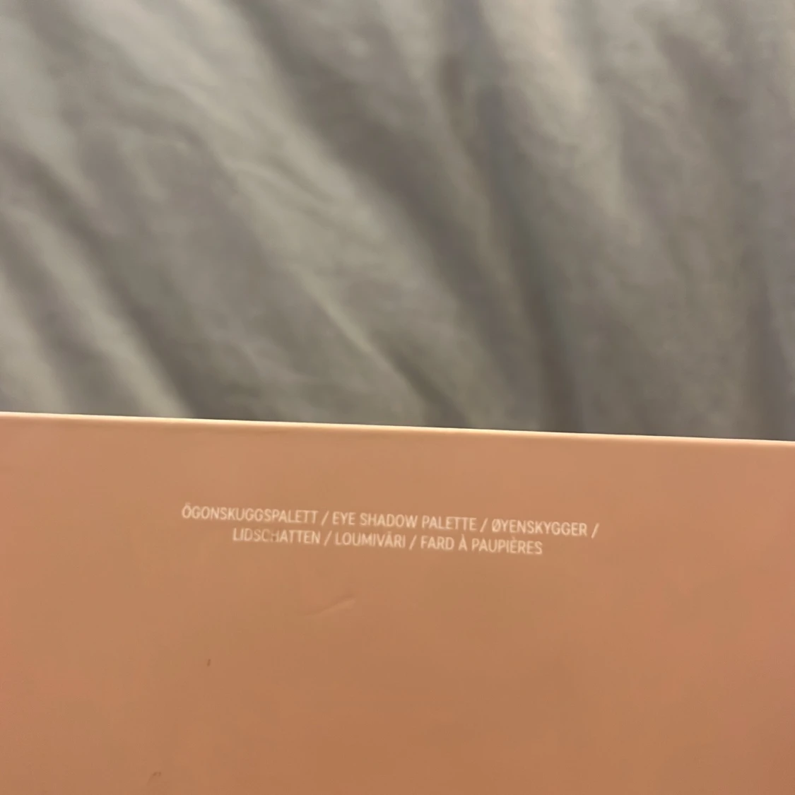 CAIA ögonskuggspalett med spegel - 2