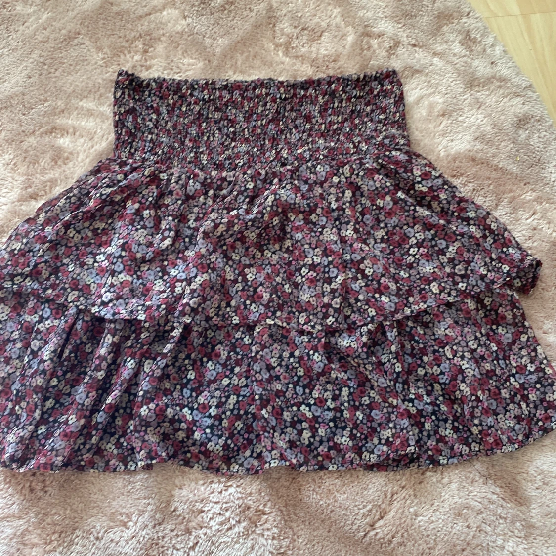 Lila Volangkjol från Kappahl