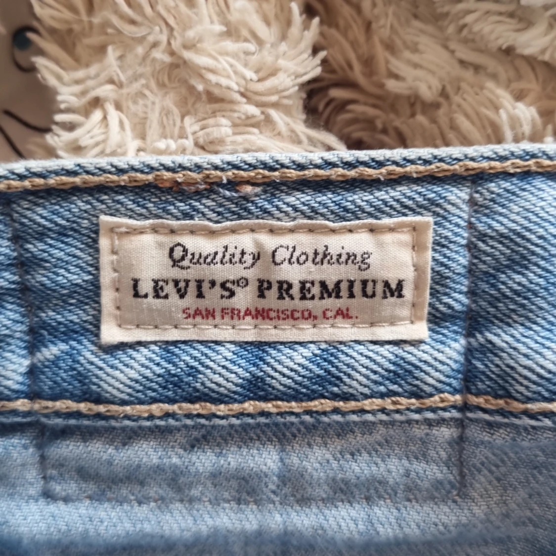 Levi's High Loose jeansshorts ljusblå - 4