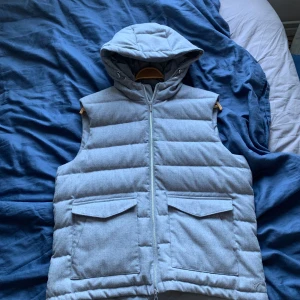 Stenströms väst - Nästintill ny väst från stenströms. Storlek XL. 1500kr!