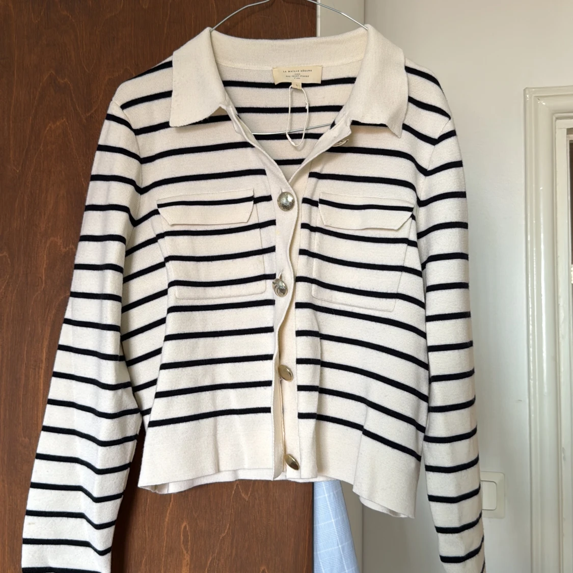 Randig kofta Sézane med silvriga knappar - 1