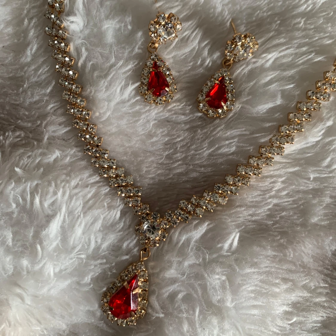 Halsband och örhängen  - 1