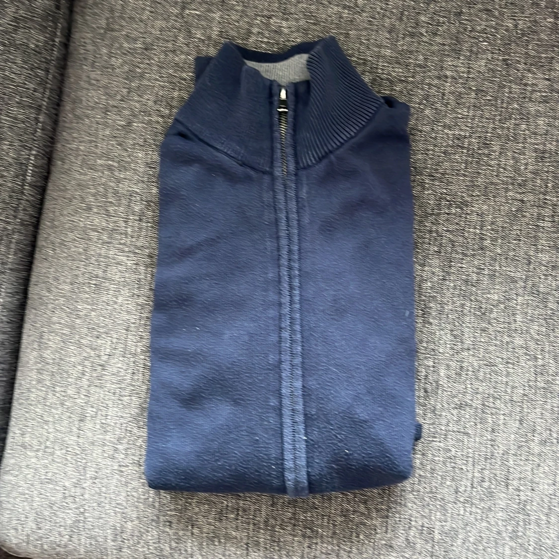 Mörkblå cardigan med dragkedja - 4