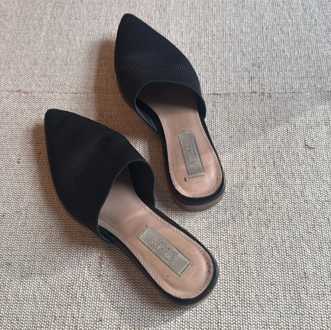 Svarta slip-in skor från Steven New York - 1