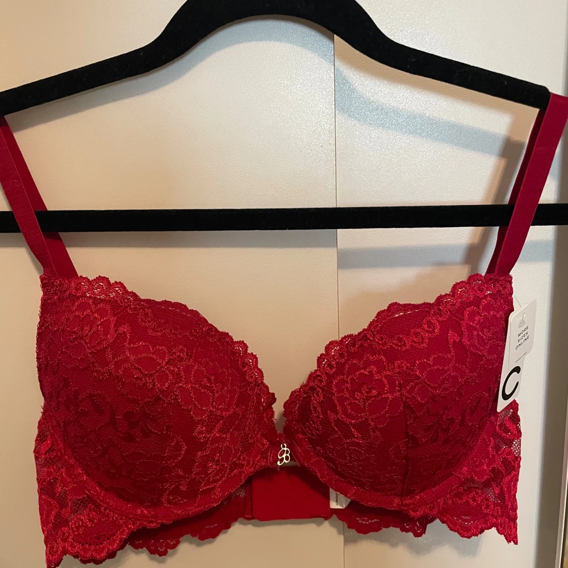 Röd spets-bh från Cubus B75