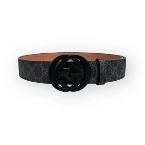 Gucci Bälte - Helt nytt aldrig använt. Storlek 110cm. Kan frakta eller mötas i Stockholm. Postar inom 24 timmar 