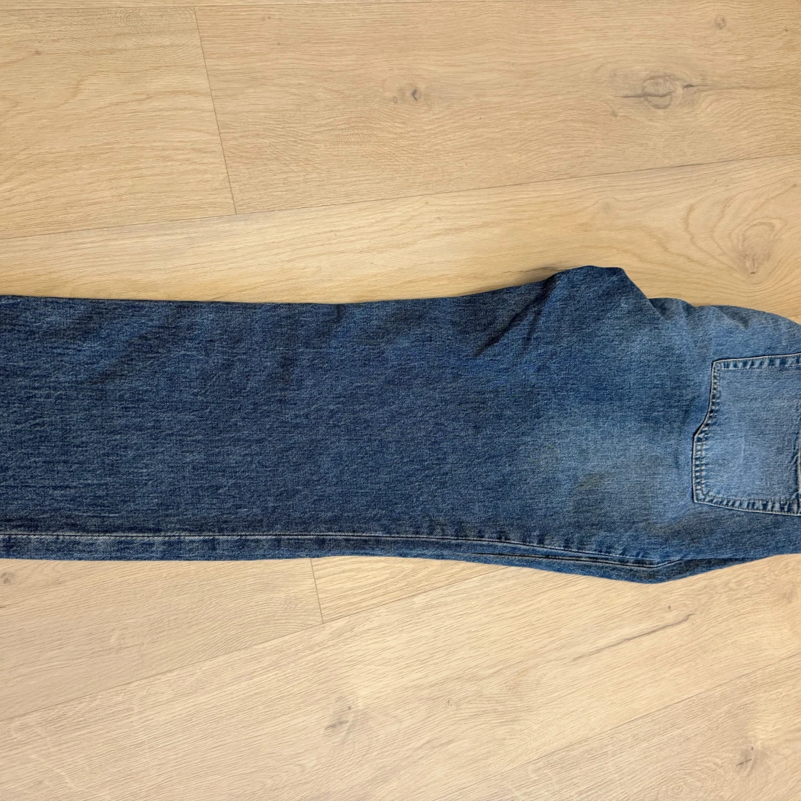 Blå raka jeans i klassisk modell - 1